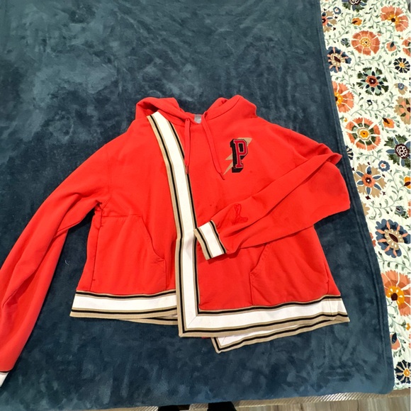 Puma - Picture 1 of 3